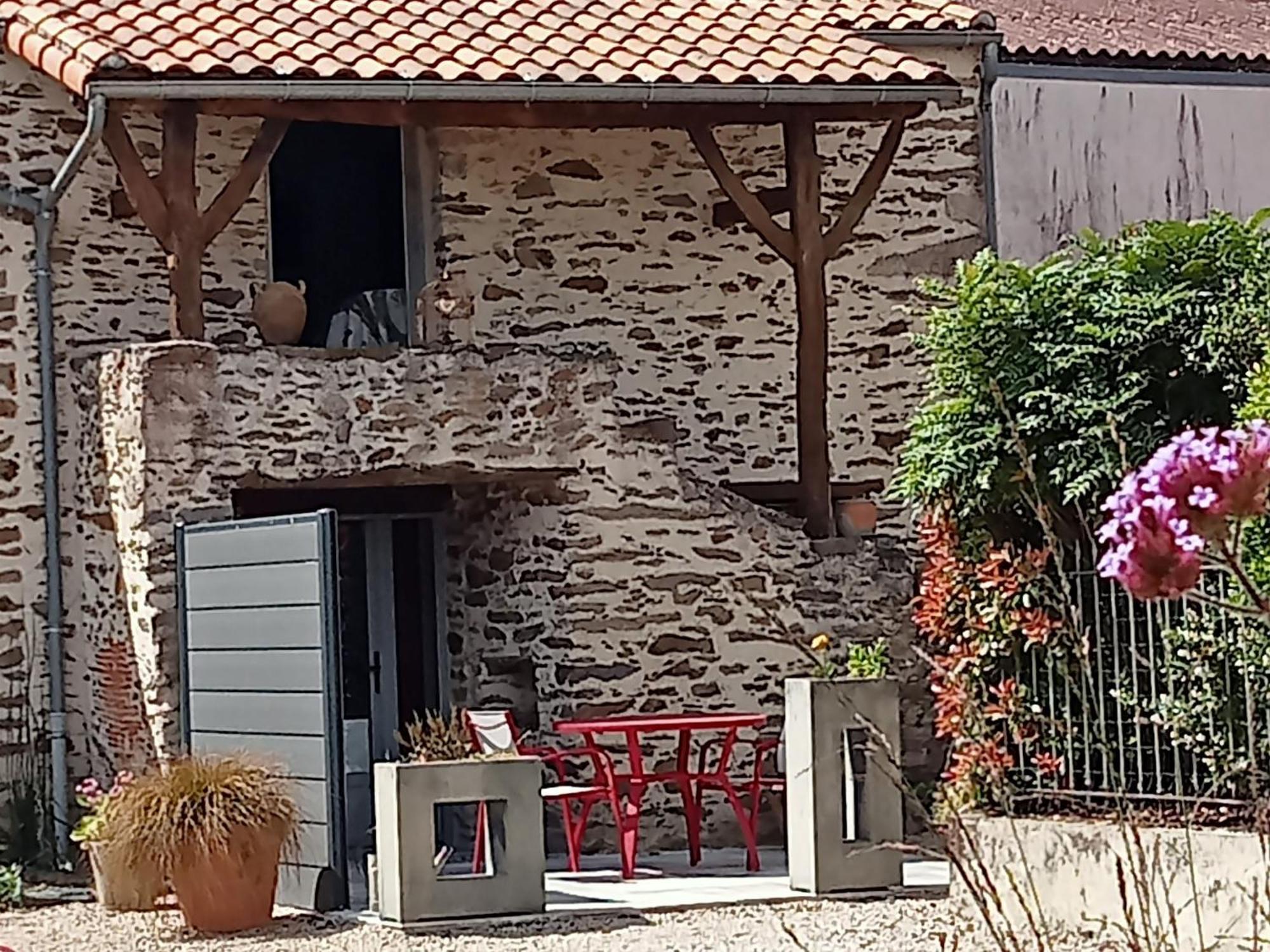 Gite De Charme Avec Velos Dans Un Village Viticole Proche Clisson Et Puy Du Fou - Fr-1-306-818 Monnieres  Eksteriør billede